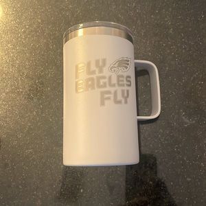 Brand New Eagles NFL 18 oz Vacuum Sealed hot/cold stainless steel Tumbler